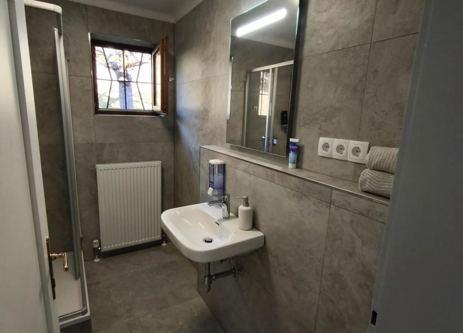 Cosy Room In Modern Flat Innsbruck